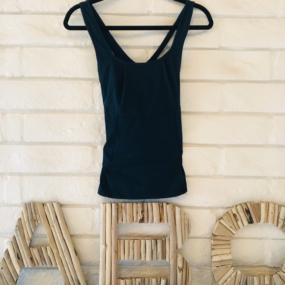 Lija athletic top - Picture 1 of 3